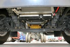 东风柳汽 乘龙M3中卡 160马力 4X2 6.75米栏板载货车底盘(LZ1165M3AA)