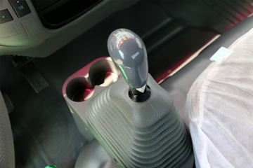 ���� ŷ����3ϵ 118���� 3360��൥���Ῠ����(BJ5049XXY-F6)ͼƬ