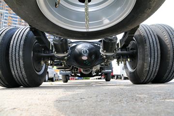 ���� ŷ����3ϵ 118���� 3360��൥���Ῠ����(BJ5049XXY-F6)ͼƬ