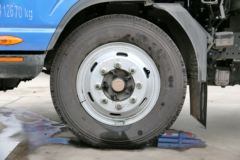 江淮 帅铃H中卡 154马力 4X2 6.2米排半栏板载货车(HFC1130P71K1D4V)