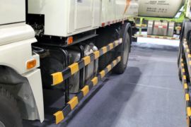 欧曼ETX&nbsp;清洗车外观图片