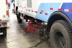 东风商用车 天锦 180马力 4X2扫路车(海德牌)(CHD5167TXSN5)