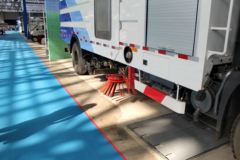 东风商用车 天锦 180马力 4X2扫路车(海德牌)(CHD5167TXSN5)