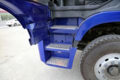 福田 欧曼GTL 6系重卡 310马力 8X4 9.5米载货车底盘(BJ5319CCY-XH)