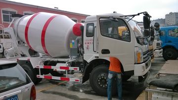 三环十通 福星卡 140马力 4X2 混凝土搅拌车(STQ5151GJBN4)