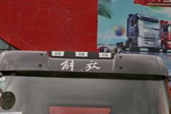 一汽解放 J6L中卡 180马力 4X2 6.8米栏板载货车底盘(CA1160P62K1L3A2E4)