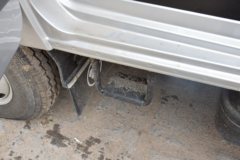 福田 奥铃捷运 82马力 2.7米双排栏板轻卡(BJ1049V9ADA-AA)