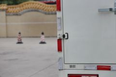 江铃 凯锐800 122马力 4.1米单排厢式轻卡(JX5047XXYXG2)