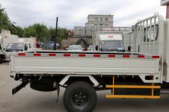 江铃 凯锐800 豪华版 120马力 3.2米双排栏板轻卡(JX1053TSGA23) 江铃 凯锐800 豪华版 120马力 3.2米双排栏板轻卡(JX1053TSGA23)