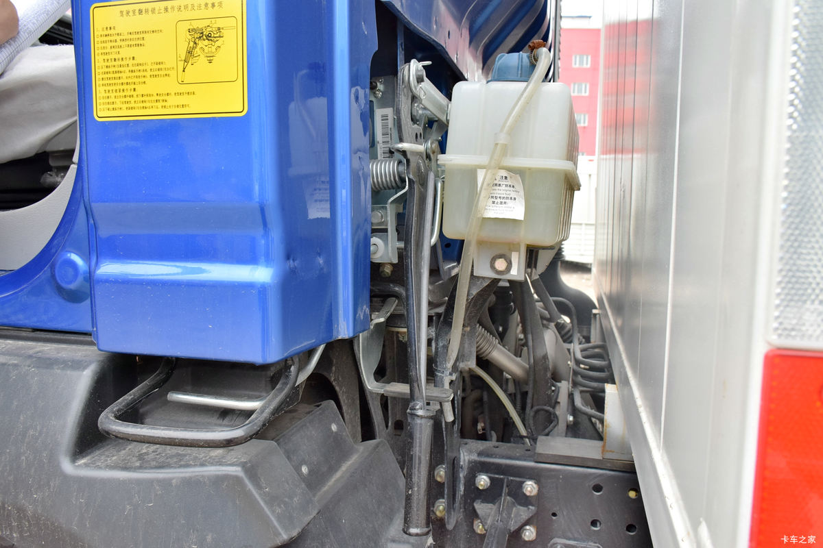 йHOWO  88 4.2׵ʽῨ(ZZ5047XXYC3414D143)                                                