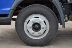 中国重汽HOWO 悍将 88马力 4.2米单排厢式轻卡(ZZ5047XXYC3414D143)