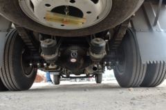 中国重汽HOWO 悍将 88马力 4.2米单排厢式轻卡(ZZ5047XXYC3414D143)