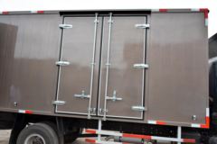 中国重汽HOWO 统帅 154马力 5.2米排半厢式载货车(ZZ5137XXYF421CD1)