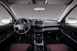 骐铃T7&nbsp;皮卡驾驶室                                               图片