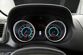 骐铃T7&nbsp;皮卡驾驶室                                               图片