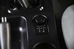 骐铃汽车 T7 舒适版 2.2L汽油 两驱 标厢双排皮卡