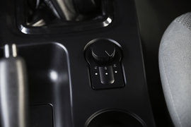 骐铃T7&nbsp;皮卡驾驶室                                               图片