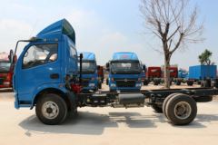 东风 多利卡T2 113马力 4X2 4.15米单排厢式轻卡底盘(DFA5040XXY11D2AC)