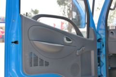 东风 多利卡T2 113马力 4X2 4.15米单排厢式轻卡底盘(DFA5040XXY11D2AC)