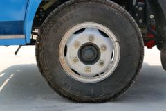 东风 多利卡T2 113马力 4X2 4.15米单排厢式轻卡底盘(DFA5040XXY11D2AC)