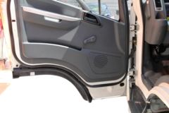 大运 奥普力 109马力 4.12米单排轻卡底盘(CGC5043XXYHGC33D)