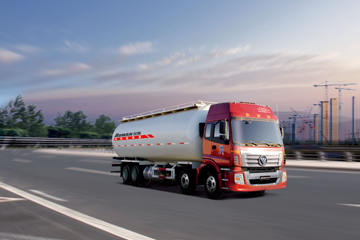 福田 欧曼ETX 9系 400马力 8X4 粉粒物料车(BJ5313GXH-AA)