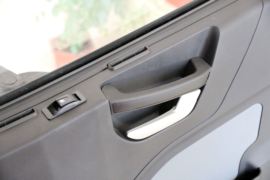 红岩杰卡&nbsp;牵引车驾驶室                                               图片