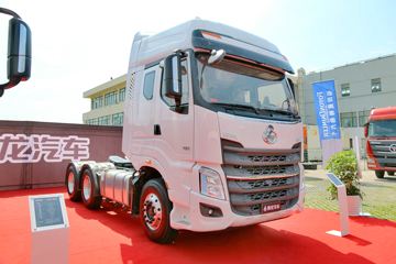 东风柳汽 乘龙H7重卡 450马力 6X4牵引车(LZ4251M7DA)