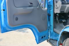 江铃 经典顺达 109马力 4X2 爆破器材运输车(JX5044XRQXG2)