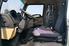 飞碟奥驰 A3系列 115马力 3.8米排半栏板轻卡(FD1046W63K)