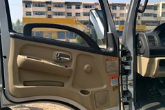 飞碟奥驰 A3系列 115马力 3.8米排半栏板轻卡(FD1046W63K)