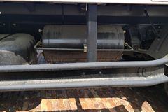 飞碟奥驰 A3系列 115马力 3.8米排半栏板轻卡(FD1046W63K)