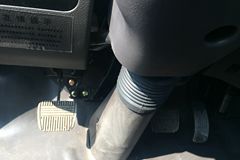 飞碟奥驰 X2系列 95马力 3.85米自卸车