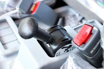 ���� ŷ����5ϵ�п� 170���� 4X2 7.75���ػ�������ͼƬ