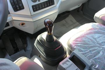 ���� ŷ����5ϵ�п� 170���� 4X2 7.75���ػ�������ͼƬ