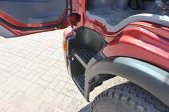 福田 欧马可5系中卡 170马力 4X2 7.75米载货车底盘(BJ5169XXY-A3)