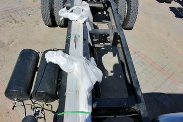 ���� ŷ����5ϵ�п� 170���� 4X2 7.75���ػ�������ͼƬ