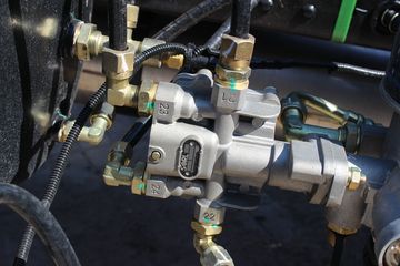 ���� ŷ����5ϵ�п� 170���� 4X2 7.75���ػ�������ͼƬ