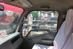 福田 欧马可3系 143马力 4.23米单排仓栅式轻卡(BJ5049CCY-A3)