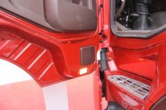 中国重汽 斯太尔D7B重卡 310马力 4X2牵引车(ZZ4183N3611D1N)