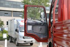 福田 瑞沃Q5中卡 168马力 4X2 6.7米栏板载货车(BJ1165VKPEG-1)