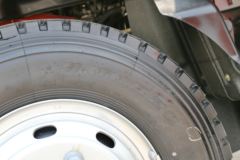 福田 瑞沃Q5中卡 168马力 4X2 6.7米栏板载货车(BJ1165VKPEG-1)