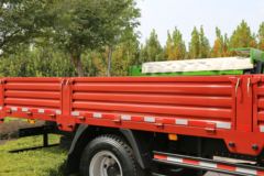福田 瑞沃Q5中卡 168马力 4X2 6.7米栏板载货车(BJ1165VKPEG-1)