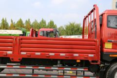福田 瑞沃Q5中卡 168马力 4X2 6.7米栏板载货车(BJ1165VKPEG-1)