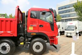 瑞沃中型&nbsp;自卸车外观                                                图片