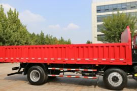 瑞沃中型&nbsp;自卸车底盘                                                图片