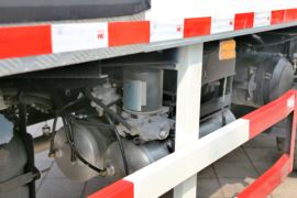 瑞沃Q5&nbsp;冷藏车底盘图片