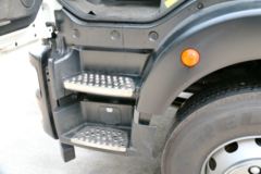 中国重汽 汕德卡SITRAK C5H重卡 340马力 8X4 9.5米飞翼式载货车(ZZ5316XXYN466GD1)