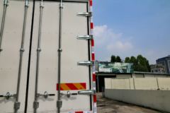 中国重汽 汕德卡SITRAK C5H重卡 340马力 8X4 9.5米飞翼式载货车(ZZ5316XXYN466GD1)