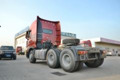 中国重汽 HOWO T7H 440马力 6X4牵引车(ZZ4257V324HD1B)